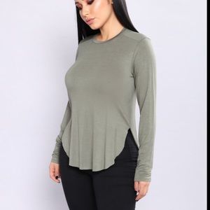 🌼2/$22 Fashion Nova Top